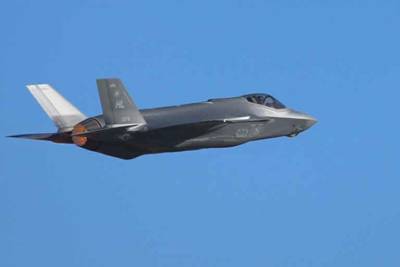 Командование НАТО запретило истребителям F-35 приближаться к российским Су-35 - free-news.su - Россия - США
