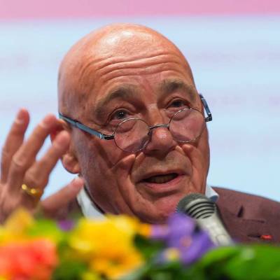 Владимир Познер - Познер призвал противостоять пандемии в России с помощью комендантского часа, локдауна и штрафов - actualnews.org - Россия
