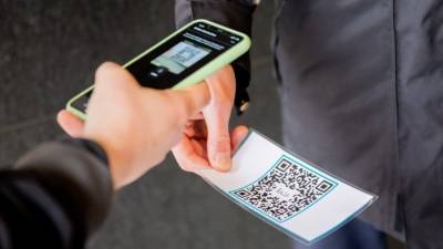 Раскрыта схема подделки QR-кодов для прохода в рестораны Москвы - 5-tv.ru - Москва - Россия
