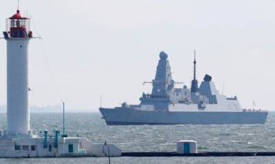 Британский эсминец не имел права нарушать границу, так как на его борту находилось вооружение - argumenti.ru - Россия - Лондон - Черное Море