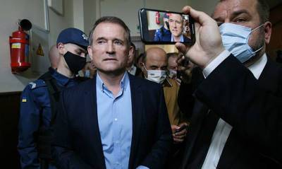 Владимир Зеленский - Владимир Путин - Виктор Медведчук - Reuters: Кремль назвал «тревожными» санкции украинской власти против оппозиционного политика Виктора Медведчука - capital.ua - Россия - Украина