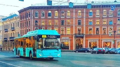 В Петербурге появятся 20 новых автобусов на компримированном газе - piter.tv - Санкт-Петербург