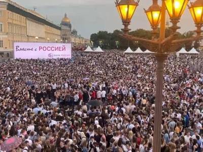 Михаил Мишустин - Анна Попова - Роспотребнадзор предложил запретить массовые мероприятия в России - znak.com - Россия