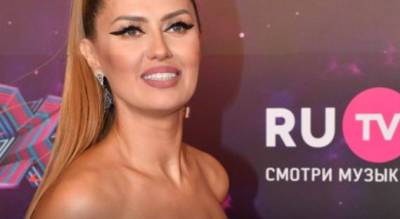 Виктория Боня - "Было больно": 41-летняя Виктория Боня возвращается работать в Россию - reendex.ru - Россия - Франция