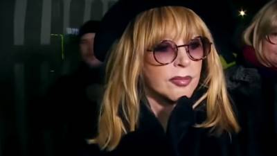 Алла Пугачева - Максим Галкин - Всю аж скрючило за столом: Галкин обеспокоил поклонников свежим фото с Пугачевой – "Я что-то не узнаю Аллочку…" - ukrainianwall.com - Украина