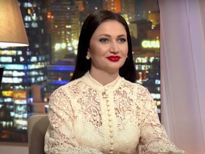 Владимир Путин - Ангела Меркель - Герхард Шредер - Карин Кнайсль - Алеся Бацман - Франсуа Фийон - Бацман о Путине и ЕС: Если вы сажаете за стол переговоров хищника, вы должны быть готовы, что он откусит вам руку или голову - gordonua.com - Австрия - Россия - Украина - Крым - Германия - Франция - Европа