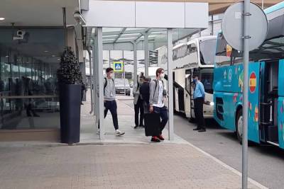 Сборная Испании прилетела в Петербург на четвертьфинал Евро-2020 - spb.mk.ru - Санкт-Петербург - Швейцария - Испания - Копенгаген - г. Бухарест