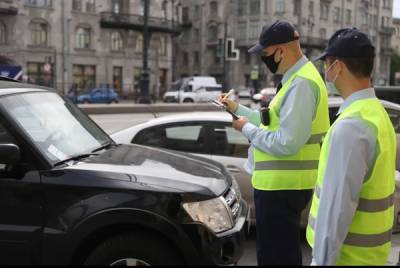 Комтранс эвакуировал более 30 автомобилей за первый день работы в новой функции - abnews.ru - Санкт-Петербург