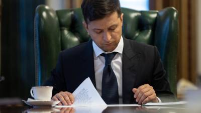 Владимир Зеленский - Зеленский ввел в действие решение СНБО об активизации мирного урегулирования ситуации на Донбассе - news-front.info - Украина - Луганская обл. - Донбасс - Донецкая обл.