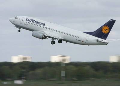 Lufthansa отменила рейсы из Москвы и Петербурга во Франкфурт и обратно - nakanune.ru - Москва - Санкт-Петербург - Берлин - Минск - Петербург