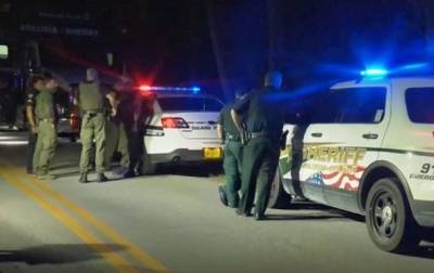 Во Флориде подростки устроили перестрелку с полицейскими - korrespondent.net - США - USA - шт.Флорида