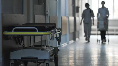 Врачи рассказали о состоянии раненной во время стрельбы в Екатеринбурге девочки - vm.ru - Екатеринбург