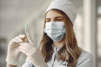 Стоит ли бояться магазина и поликлиники из-за COVID-19? - mk.ru