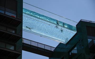 В Лондоне открылся бассейн с прозрачным дном на высоте 35 метров - geo-politica.info - Лондон
