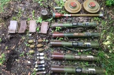 На Донбассе выявили скрытый арсенал боевиков: там нашли запрещенное вооружение - from-ua.com - Киев - Луганская обл.
