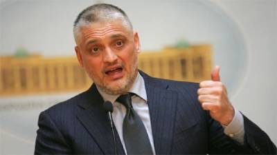 Прозападный либерал-фрик разбил витрину и набросился на... - politnavigator.net - Сирия - Сербия - Белград