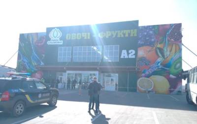 Андрей Небытов - В Киеве при конфликте на рынке пострадали трое полицейских - korrespondent.net - Киев - Киевская обл.