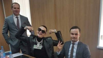 Сергей Жорин - Алишер Моргенштерн - Можете не вставать: Жорин рассказал о странностях в суде по Моргенштерну - 5-tv.ru
