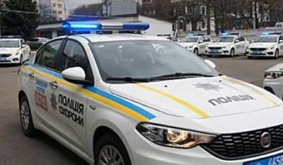Поліція піднята по тривозі: на ринок Столичний в Києві пригнали бронетехніку. Фото з місця подій - ukrainianwall.com