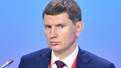Максим Решетников - Стабилизация курса и сезонное удешевление овощей сдержат инфляцию в РФ - vesti.ru