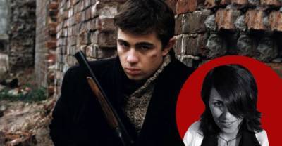 Алексей Балабанов - Виктор Сухоруков - "Вы мне, гады, ещё за Севастополь ответите!": Скандал вокруг перевода Netflix картин "Брат" и "Брат-2" - reendex.ru - Севастополь