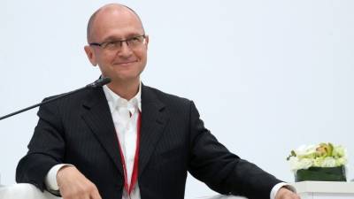 Сергей Кириенко - Без галстуков: Кириенко провел встречу с участниками секции «ПМЭФ Юниор» - 5-tv.ru - Россия - Санкт-Петербург