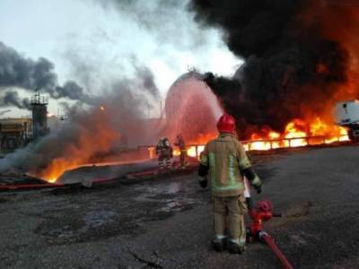 Крупный пожар произошел на нефтеперерабатывающем заводе в Тегеране - unn.com.ua - Киев - Сана - Иран - Тегеран