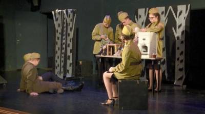 В драмтеатре школьники показали постановку о войне - penzainform.ru