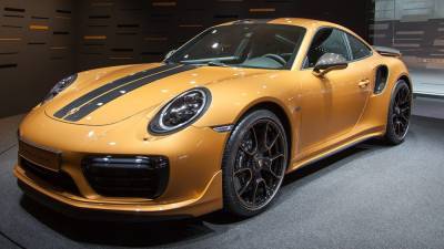 Гонщик на желтом Porsche 911 извинился за "шашки" на Невском проспекте - newinform.com - Санкт-Петербург