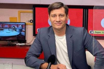 Дмитрий Гудков - Михаил Бирюков - Дмитрия Гудкова освободили без какой-либо меры пресечения - versia.ru
