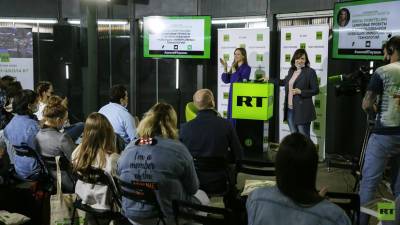 Анна Федорова - Онлайн-школа RT провела первую лекцию серии мастер-классов в МУЗЕОНЕ - russian.rt.com