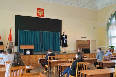 Петр Толстой - Петр Толстой призвал отменить ЕГЭ – Учительская газета - ug.ru