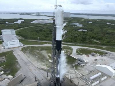Илон Маск - SpaceX отложила запуск спутников из-за самолета в небе - gordonua.com - Украина - Ракеты