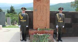 В Нагорном Карабахе почтили память погибших и без вести пропавших - kavkaz-uzel.eu - Армения - Ереван