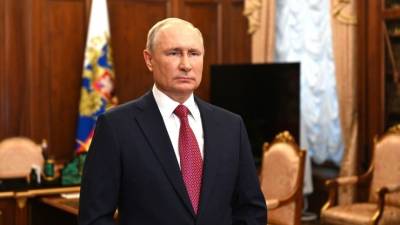 Владимир Путин - Путин подписал закон о защите минимального дохода должников от взысканий - 5-tv.ru - Россия