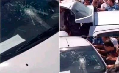 В Навоийской области разъяренная толпа разбила автомобиль местного жителя, который снимал нарушения ПДД на видео - podrobno.uz - Узбекистан - Навоийской обл. - Ташкент