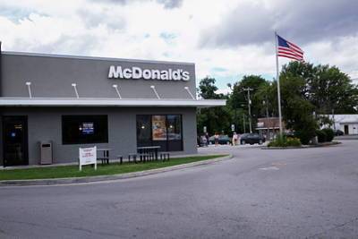 Мужчина угрожал взорвать McDonald's из-за соуса - lenta.ru - США - штат Айова