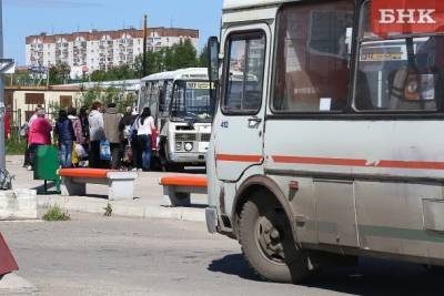Под Ухтой автобус столкнулся с «Газелью» - bnkomi.ru - респ. Коми - Сыктывкар