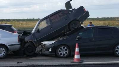 Лобовое ДТП на Кубани с участием трех машин унесло жизни пятерых человек - newinform.com - Краснодар - Приморье край