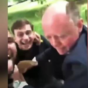 Борис Джонсон - На главного врача Британии напали двое мужчин. Видео - reporter-ua.com - Англия - Лондон