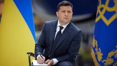 Владимир Зеленский - Зеленский угодил в ловушку из-за лояльного отношения к радикалам - newinform.com - Украина - Киев