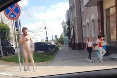 Голого мужчину заметили днем 30 июня на перекрестке проспекта Ленина и Льва Толстого в Туле - tula.mk.ru - Тула
