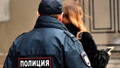 В Подольске полицейского ударили ведром за то, что он заступился за девушек - gazeta.ru - Московская обл. - Подольск