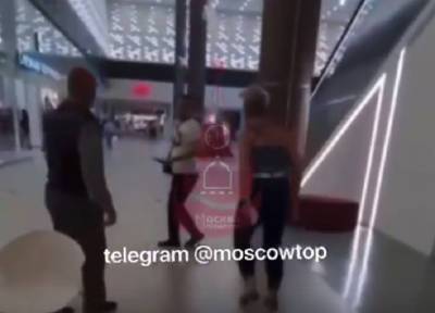 Женщине сломали челюсть в драке в очереди на прививку от COVID-19 в Подмосковье - province.ru - Московская обл.