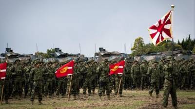 Нобуо Киси - Министр обороны Японии забеспокоился из-за действий российских военных у Курил - 5-tv.ru - Россия - Япония