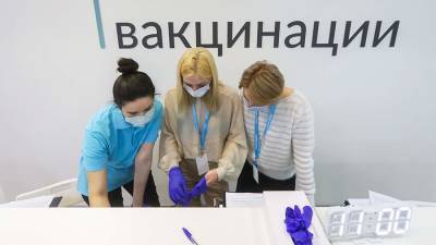 Татьяна Голикова - Голикова уточнила данные о случаях COVID-19 среди вакцинированных - iz.ru - Россия - Израиль