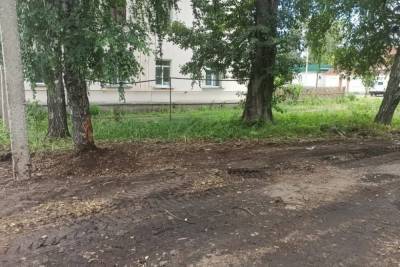 После сообщений в интернете в Мичуринске вывезли мусор с улицы Коммунистической - tambov.mk.ru - Мичуринск