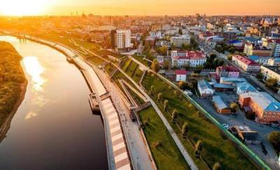 В Тюменской области зафиксировали очаги коронавируса в вузе, ТЦ и крупных компаниях - news.megatyumen.ru - Тюменская обл. - Киргизия - Тобольск