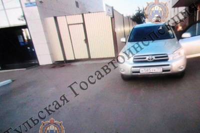 В Туле на тротуаре иномарка сбила девочку на самокате - tula.mk.ru - Тула - Тульская обл.