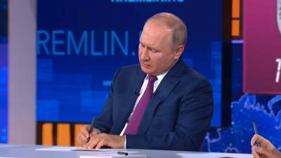 Владимир Путин - Путин пояснил, что садоводческие товарищества не войдут в программу догазификации - profile.ru - Россия